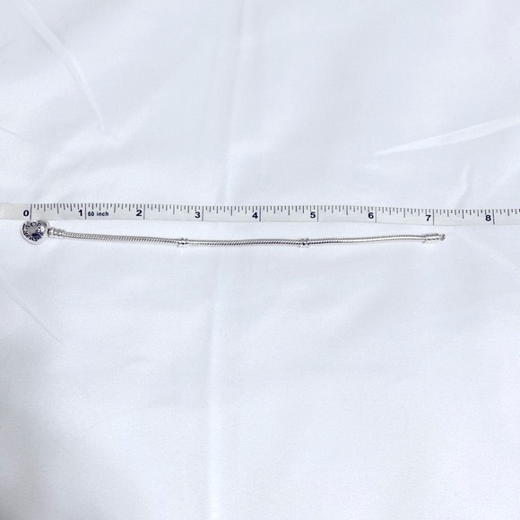 Pandora Moments Heart Clasp Bracelet - Picture 7 of 7